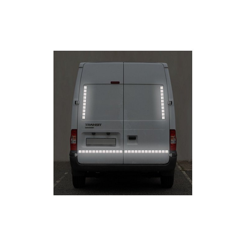 Öntapadó fényvisszaverő szalag 1m x 5cm osztva fehér