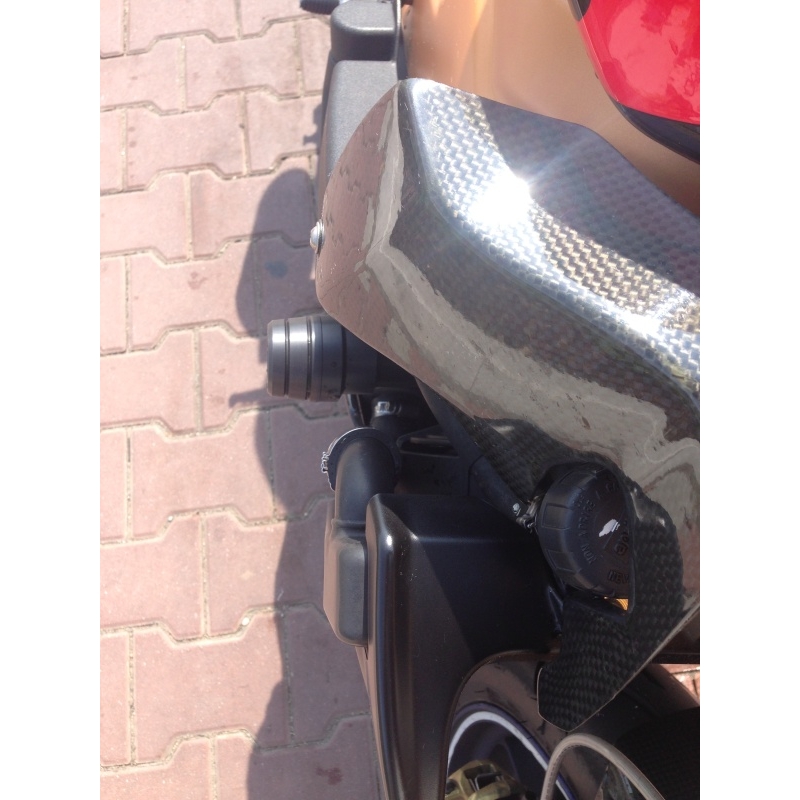 Aprilia TUONO 1000 (06-08) Nyíl
