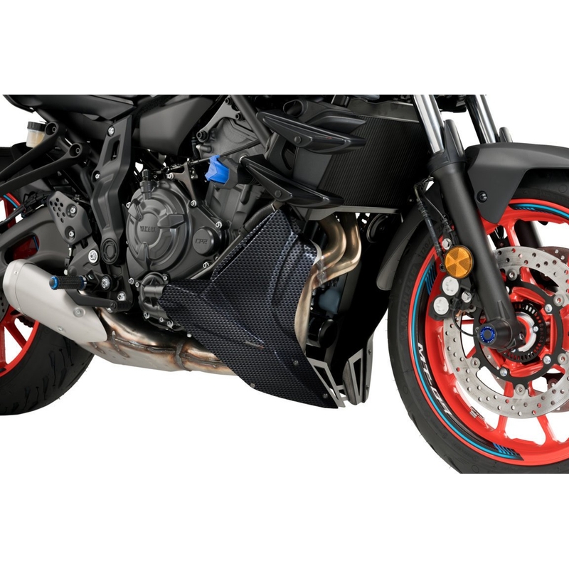 Engine spoiler PUIG carbon look részére YAMAHA MT-07 700 2021-2024