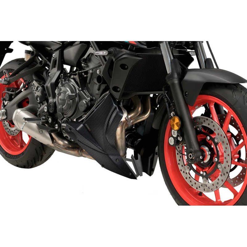 Engine spoiler PUIG carbon look részére YAMAHA MT-07 700 2021-2024
