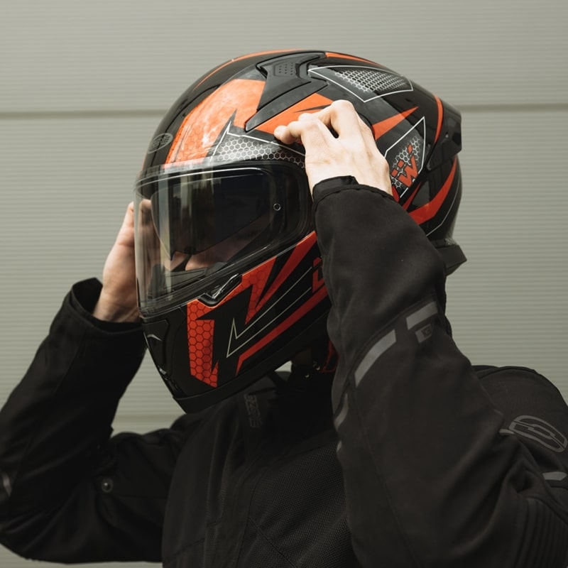 Zárt motoros sisak Ozone Arrow fekete-szürke-neon piros