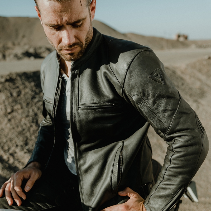 Rebelhorn Runner III motoros kabát fekete kiárusítás