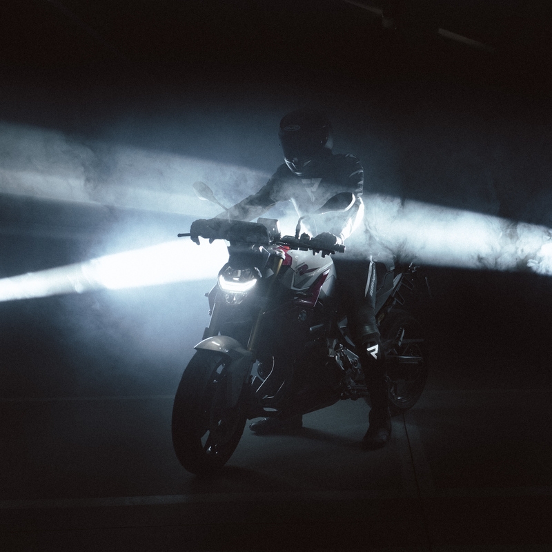 Rebelhorn Fighter motoros nadrág fekete-fehér kiárusítás