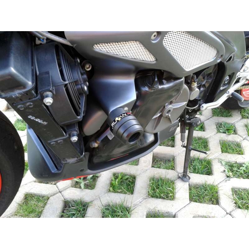 Aprilia TUONO 1000 (06-08) Nyíl