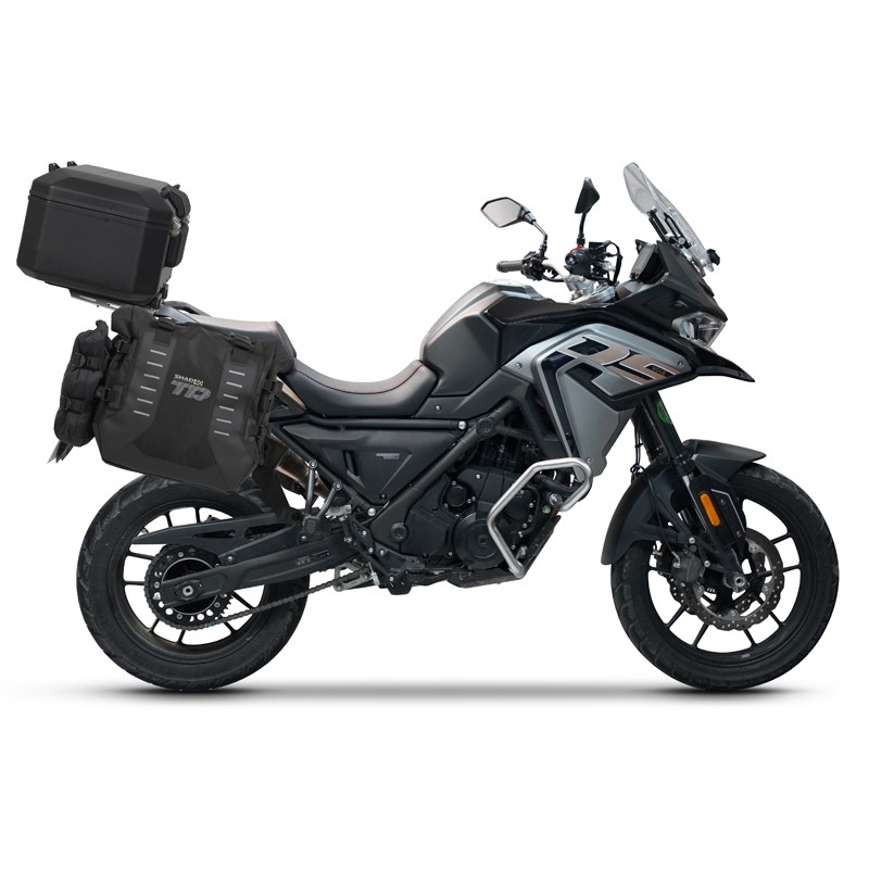 Complete set of SHAD TERRA TR40 adventure saddlebags and SHAD TERRA BLACK aluminium 37L topcase, including mounting kit SHAD Voge 650DS / 650DSX
