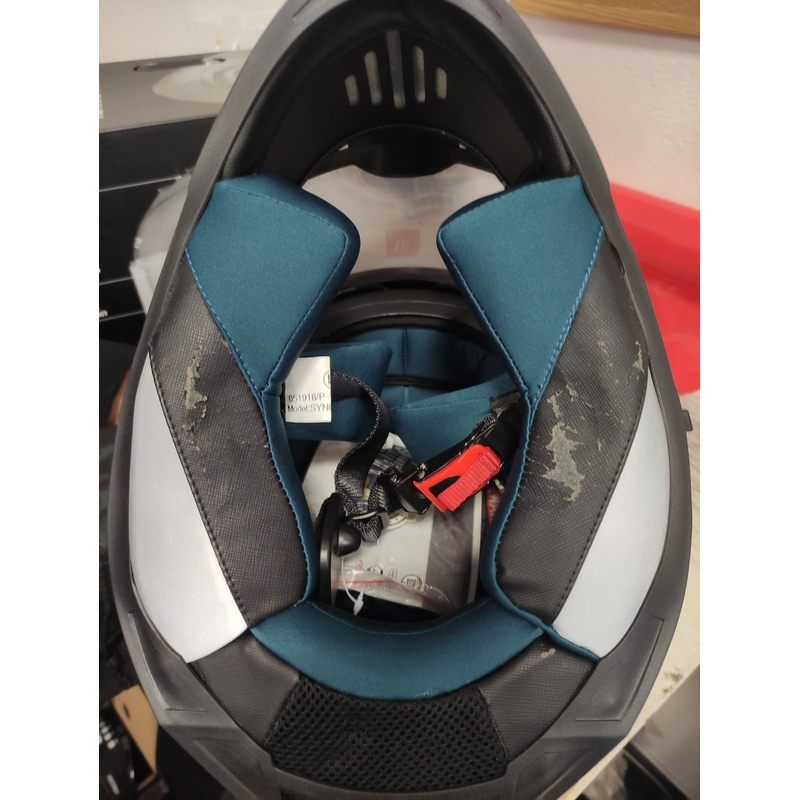 MT Synchrony Duosport SV zárt enduro bukósisak fekete - II. minőség