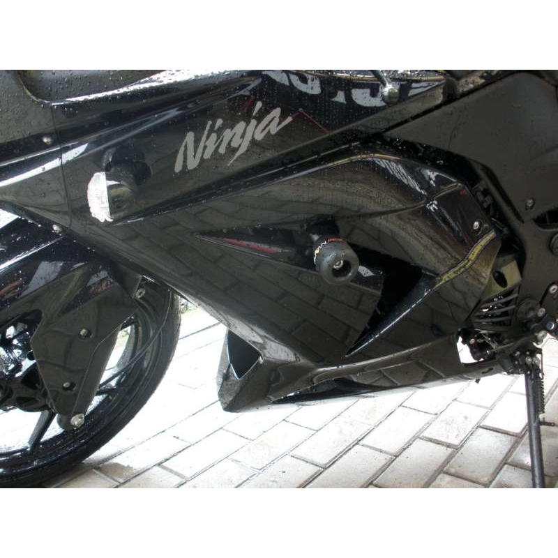 Kawasaki ZX-250R nyíl