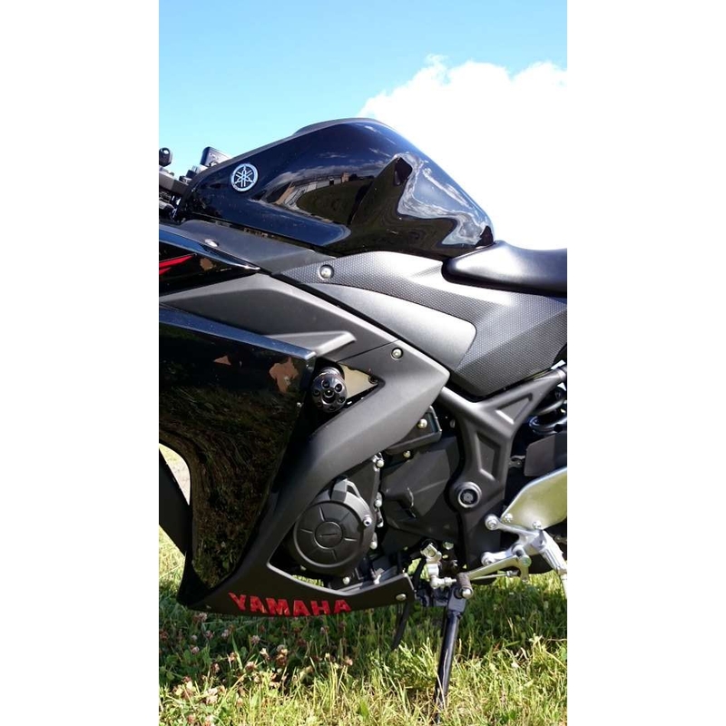 Yamaha YZF-R3 nyíl