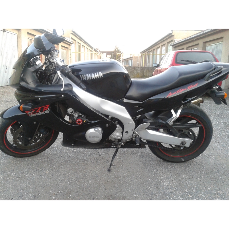 Yamaha YZF 600R THUNDERCAT/YZF 1000R THUNDERACE nyíl
