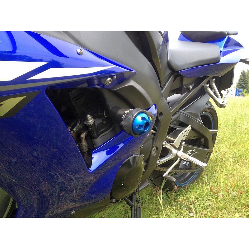 Yamaha YZF-R1 (02-03) Conus kiárusítás