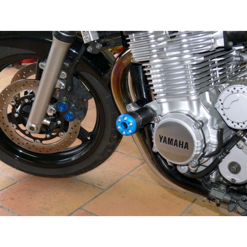 Yamaha XJR 1300 nyíl