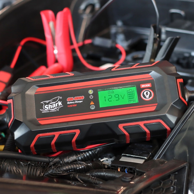 SHARK CN-4000 intelligens töltő