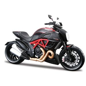 Maisto Ducati Diavel Carbon 1:12 modellje