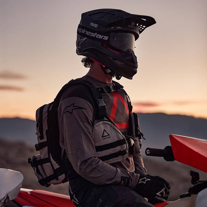Alpinestars Techdura Tactical hátizsák szürke-fekete 9 l