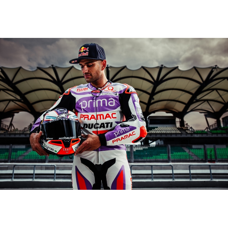 Alpinestars Supertech R-10 Element karbon teljes arcvédős bukósisak ezüst-fekete