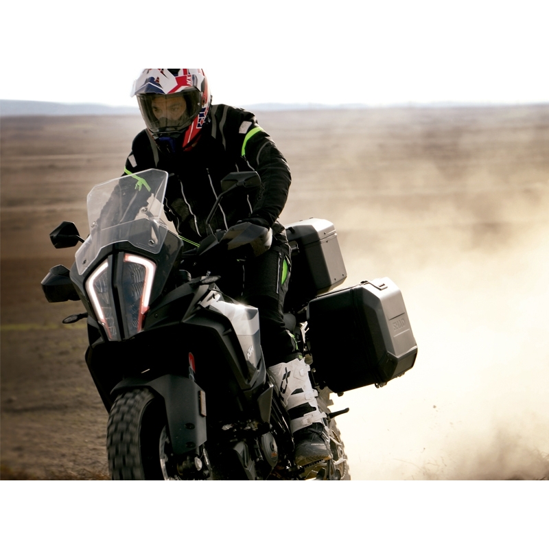 Complete set of aluminum cases SHAD TERRA BLACK, 37L topcase + 47L / 47L side cases, including mounting kit and plate SHAD YAMAHA MT-09 Tracer / Tracer 900