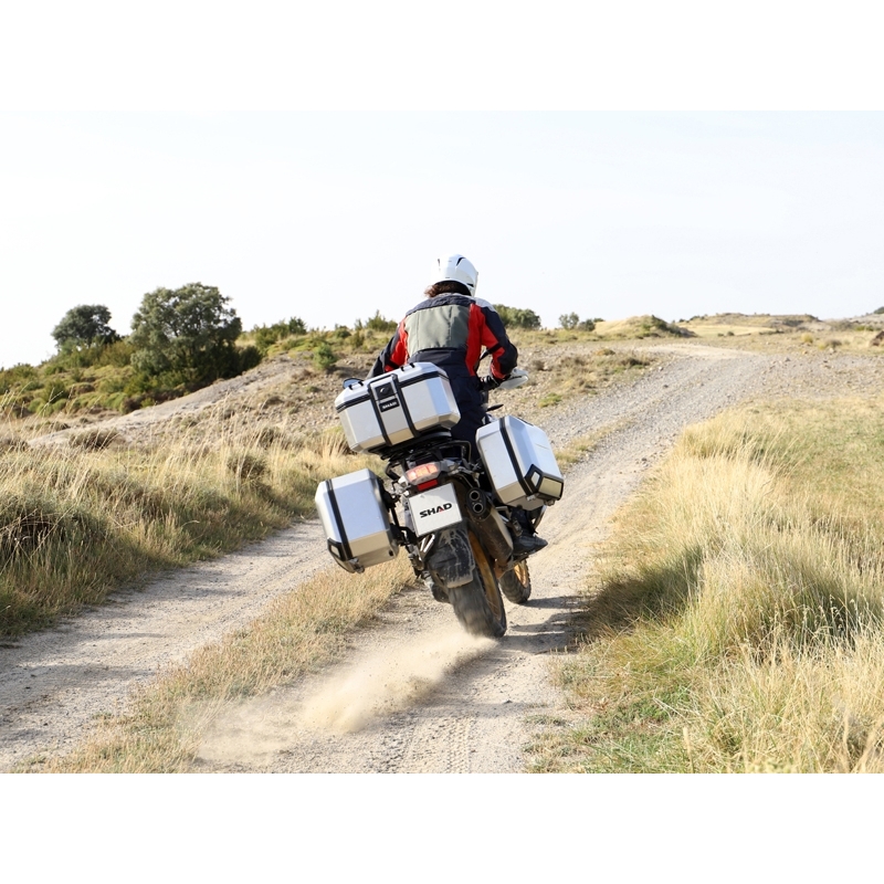 Complete set of aluminum cases SHAD TERRA, 37L topcase + 36L / 47L side cases, including mounting kit and plate SHAD Ducati Multistrada 1200 V4