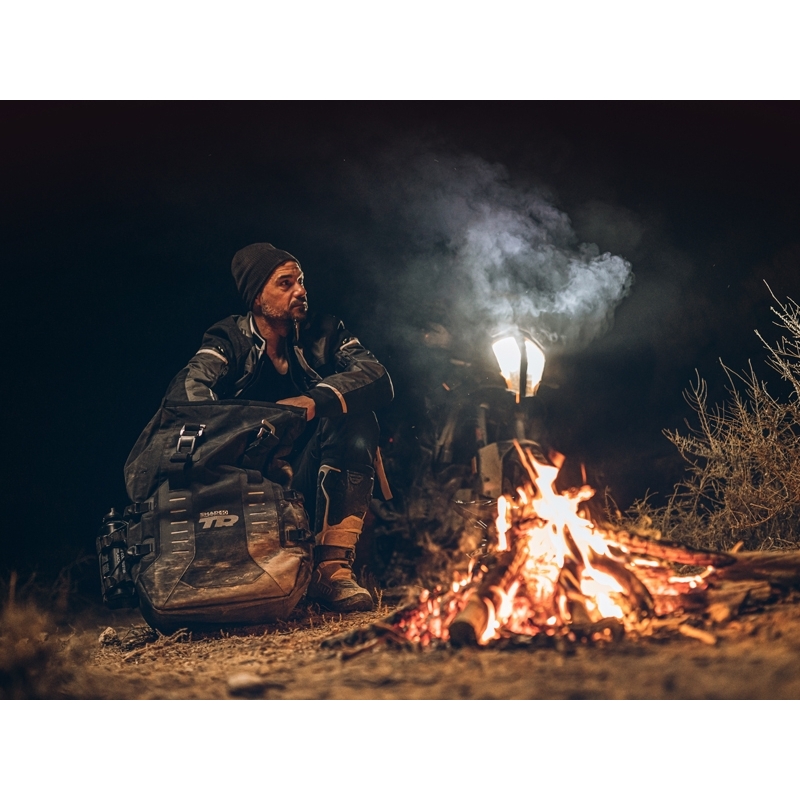 Complete set of SHAD TERRA TR40 adventure saddlebags and SHAD TERRA BLACK aluminium 55L topcase, including mounting kit SHAD Voge 500DS / 500DSX