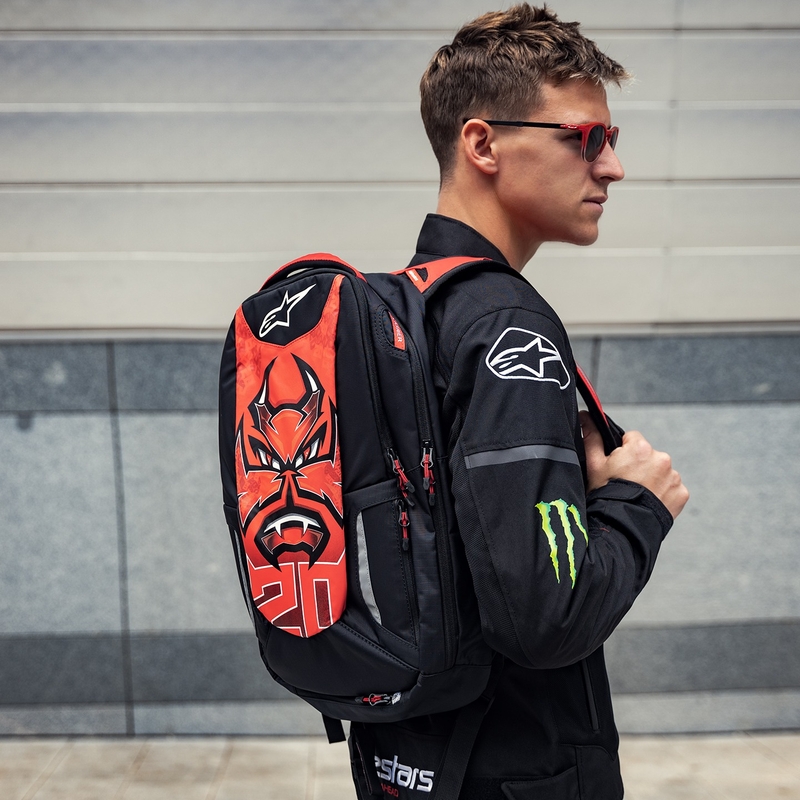 Alpinestars City Hunter FQ20 2024 hátizsák fekete-piros-fehér