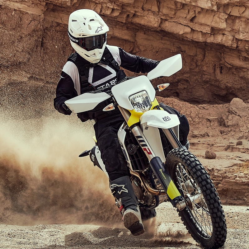 Alpinestars Techdura motocross mez fekete