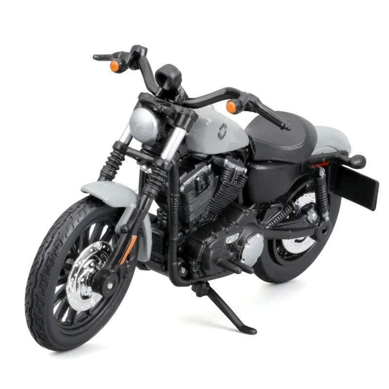 Maisto Harley Davidson 2022 Sportster® Iron 883™ 1:18 motorkerékpár modell