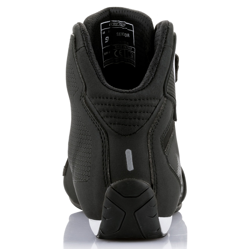 Alpinestars Sector motorkerékpár csizma fekete-fehér