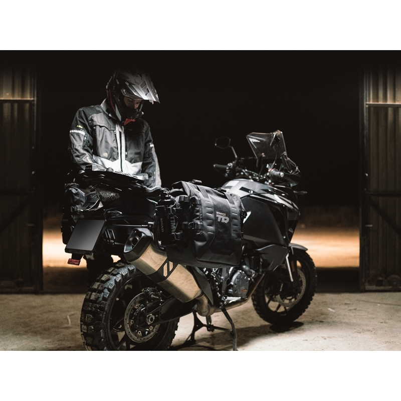 Complete set of SHAD TERRA TR40 adventure saddlebags and SHAD TERRA aluminium 55L topcase, including mounting kit SHAD BMW F 650 GS / F 700 GS/ F 800 GS (2008 - 2018)