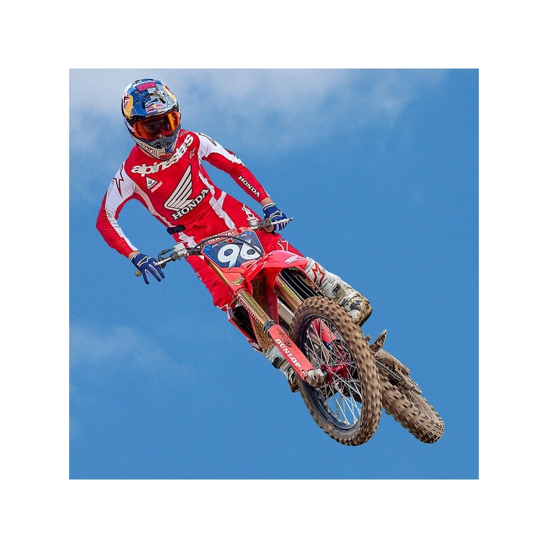 Alpinestars Tech 10 Supervented perforált motoros csizma fehér-piros-fekete