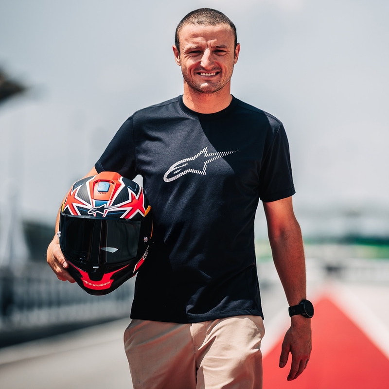 Alpinestars Supertech R10 limitált kiadású Jack Miller zárt motoros bukósisak matt szénpiros-kék-sárga-fehér