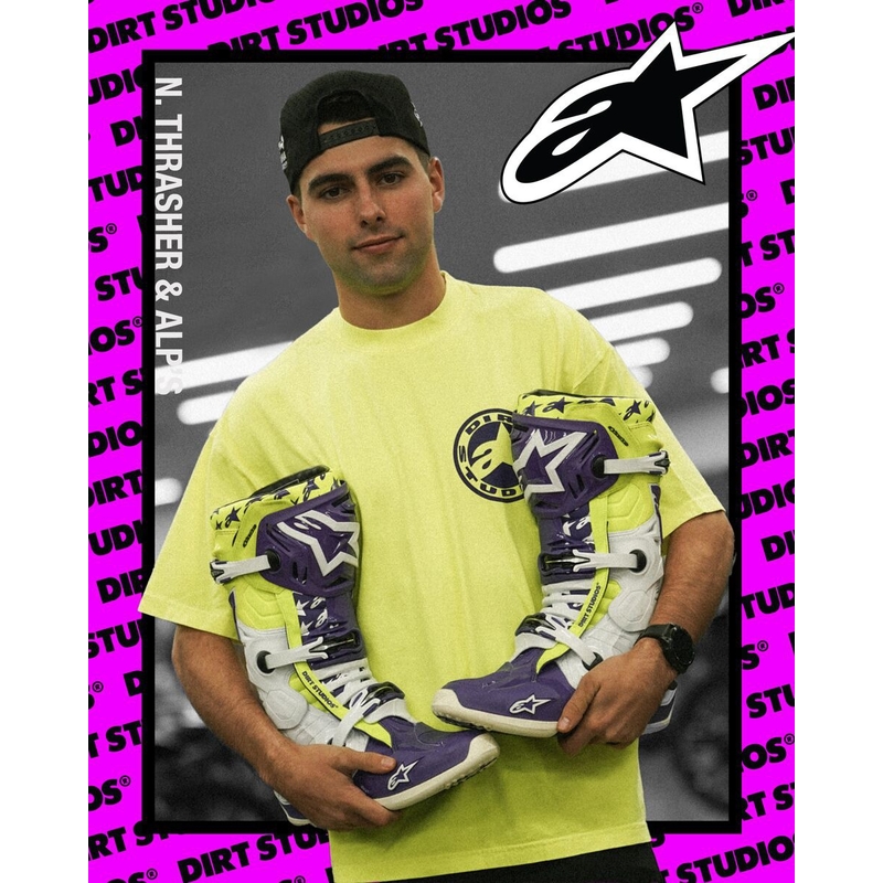 Alpinestars TECH 10 Dirt Studios limitált kiadású motokrossz csizma lila-fehér-fluo sárga