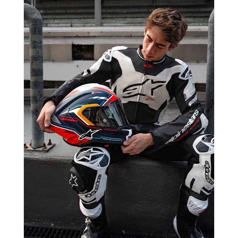 Alpinestars Supertech R-10 limitált edíció Pedro Acosta zárt motoros bukósisak matt kék-piros-fehér
