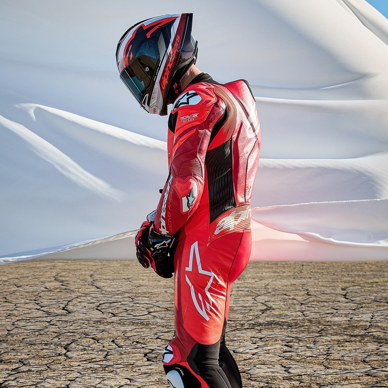 Alpinestars GP Plus V4 Sprint, Tech-air kompatibilis egyrészes bőr motoros overál fluo piros-piros-fehér-fekete