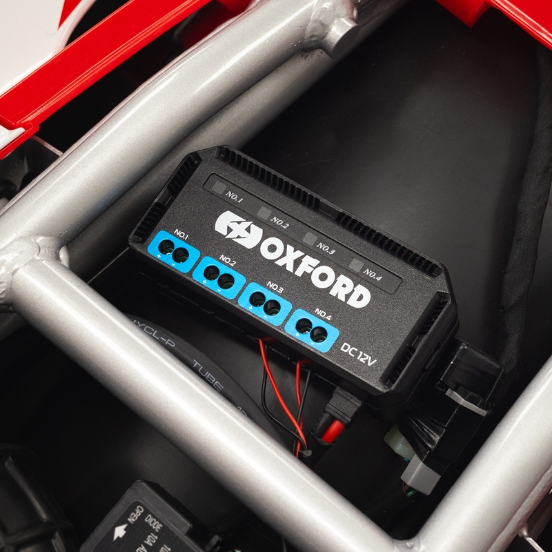 Oxford Junction Box kiegészítő csatlakozódoboz 12V