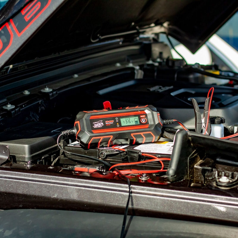 SHARK CN-4000 intelligens töltő