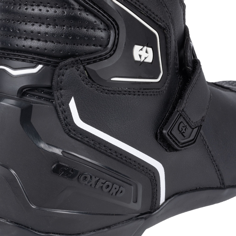 Oxford Omega Air Short motoros csizma fekete