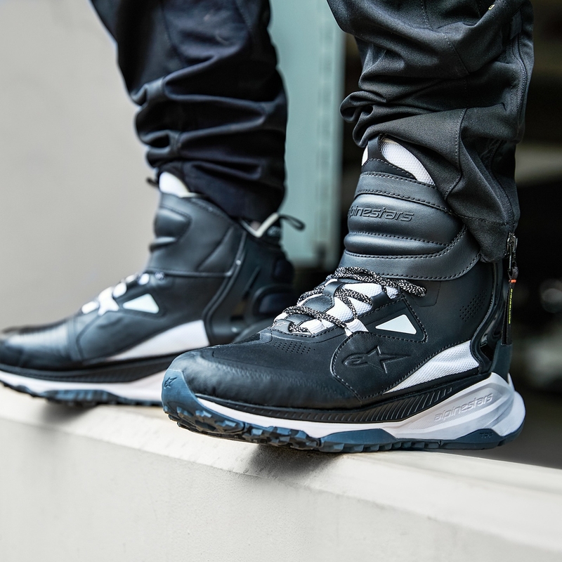 Alpinestars Speedstreet motoros cipő fekete-fehér