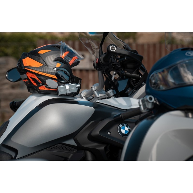 INNOVV H5 motoros sisak kamera ezüst-szürke