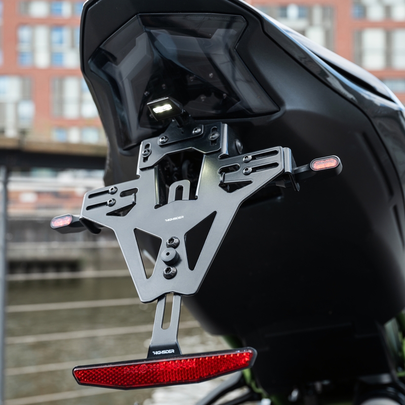 Highsider Akron RS PRO Kawasaki ZX-6R  rendszámtáblatartó világítással fekete