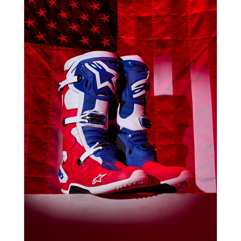 Alpinestars Tech 10 limitált kiadású FORTITUDE motoros csizma fehér-kék-piros