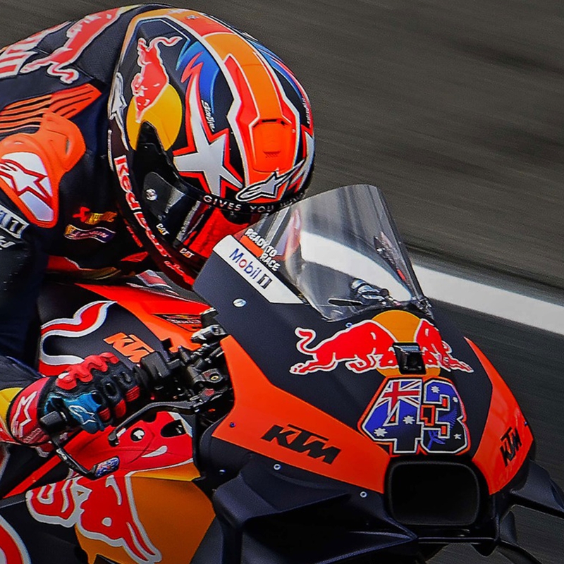 Alpinestars Supertech R-10 Element carbon zárt bukósisak fluo piros-fehér