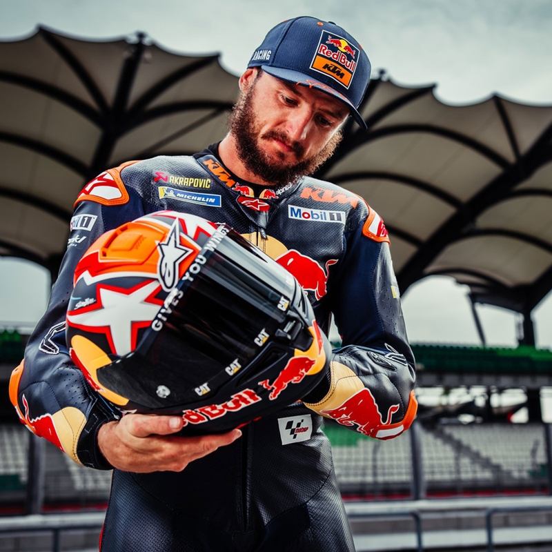 Alpinestars Supertech R-10 Element carbon zárt bukósisak fluo piros-fehér
