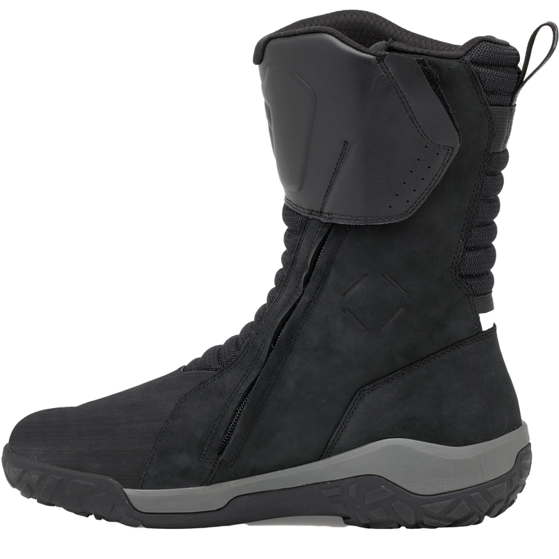 Revit Boundless H2O motoros csizma fekete