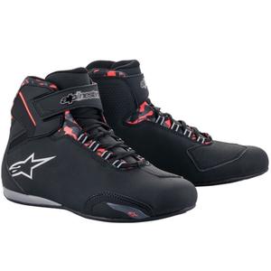 Alpinestars Sektor Waterproof motoros cipő fekete-piros-szürke-camo