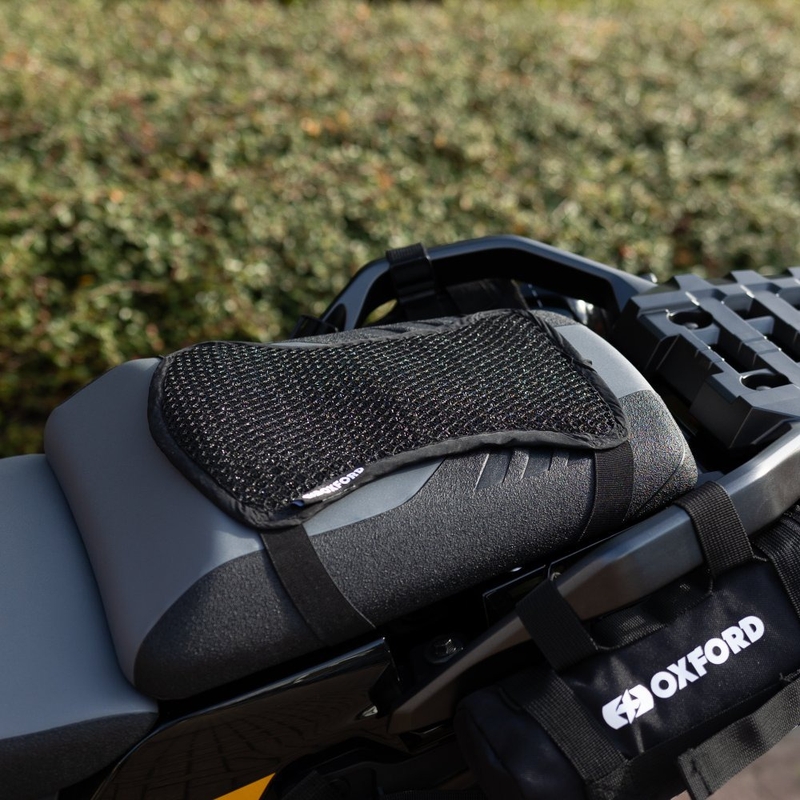 Oxford Cool Seat Pillion And Enduro légáteresztő párna az utasülésre és enduró motorhoz fekete