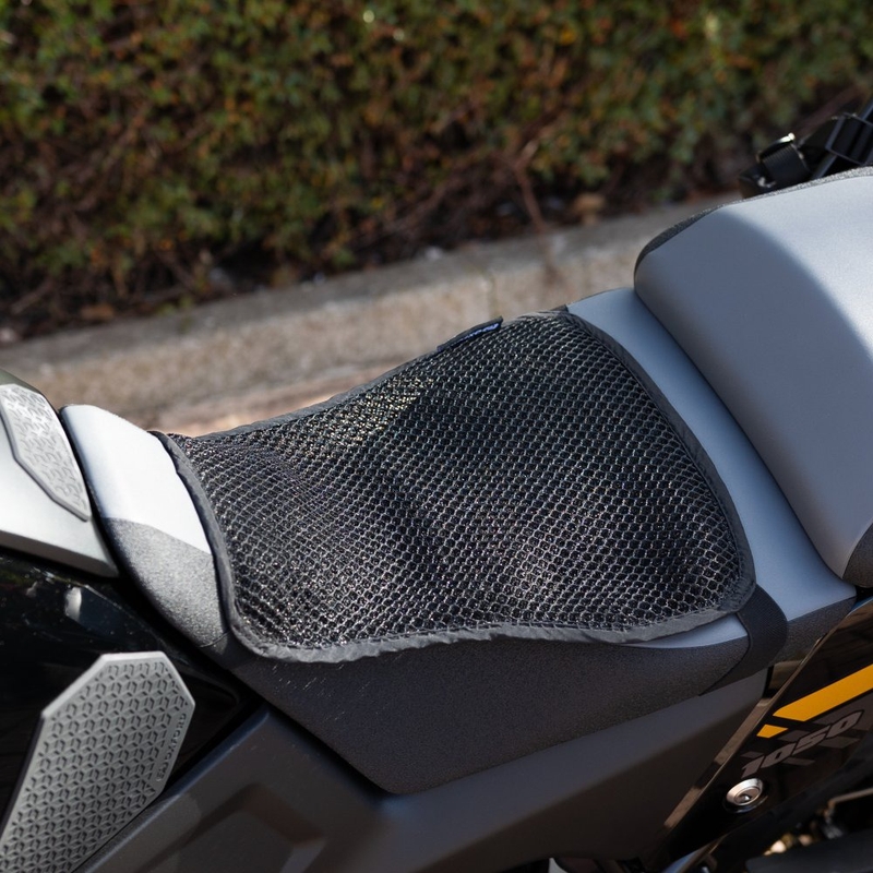 Oxford Cool Seat Adventure And Touring légáteresztő párna az ülésre fekete