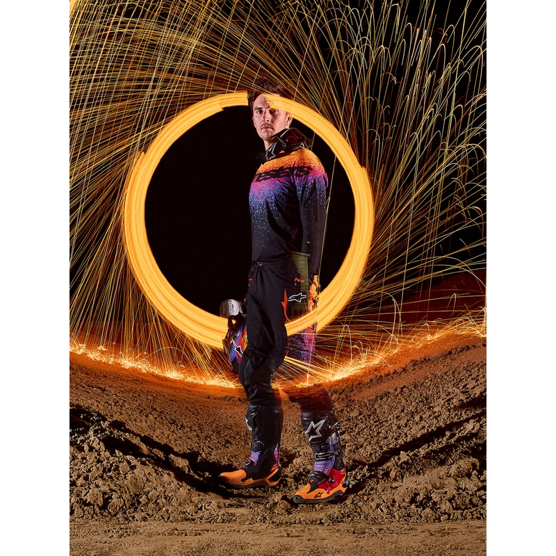 Alpinestars Supertech Black Hole limitált kiadású motokrossz nadrág fekete-színes