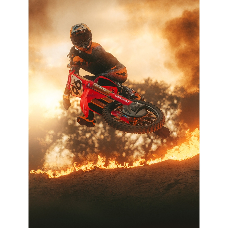 Alpinestars Supertech Black Hole limitált kiadású motokrossz nadrág fekete-színes