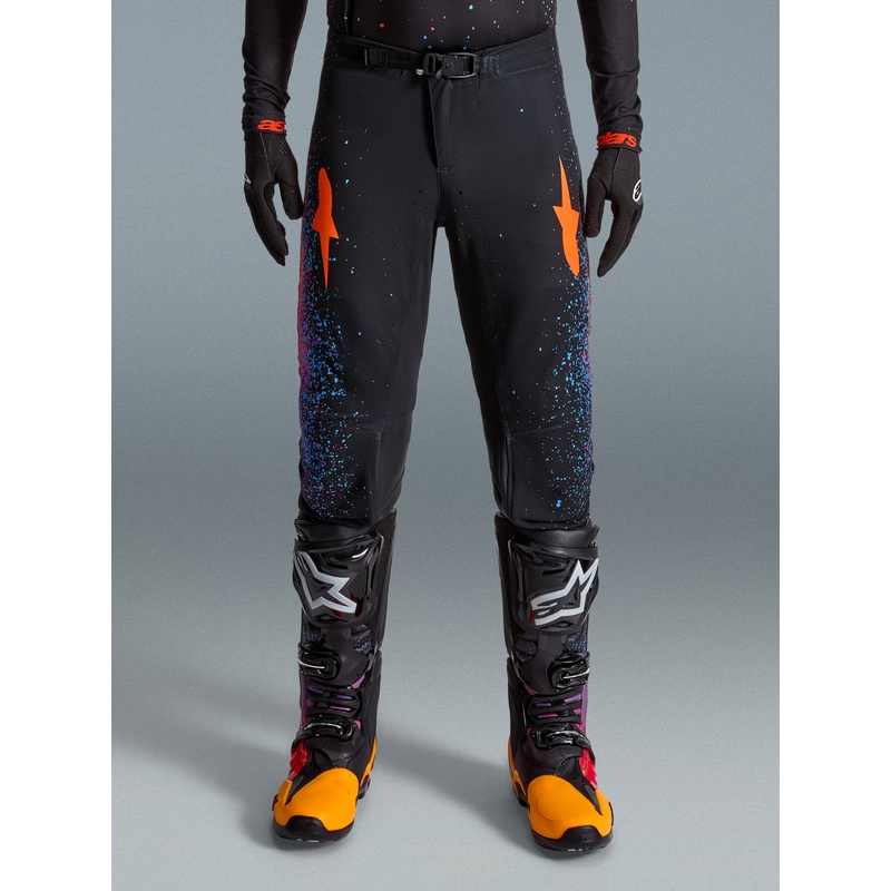 Alpinestars Supertech Black Hole limitált kiadású motokrossz nadrág fekete-színes
