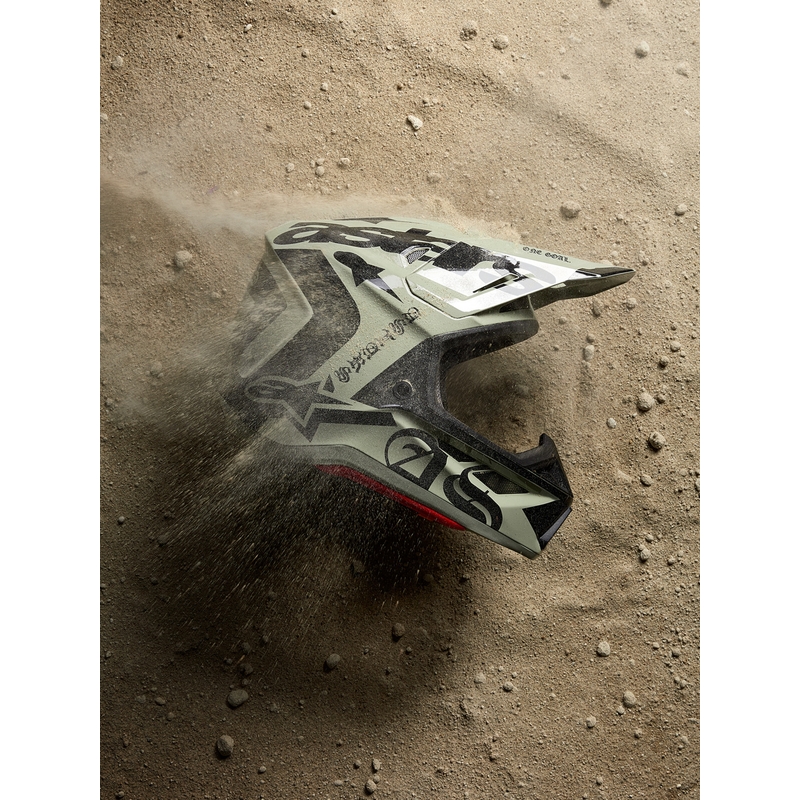 Alpinestars Supertech S-M7 limitált kiadású Wolf Dust motokrossz bukósisak homokos-fekete