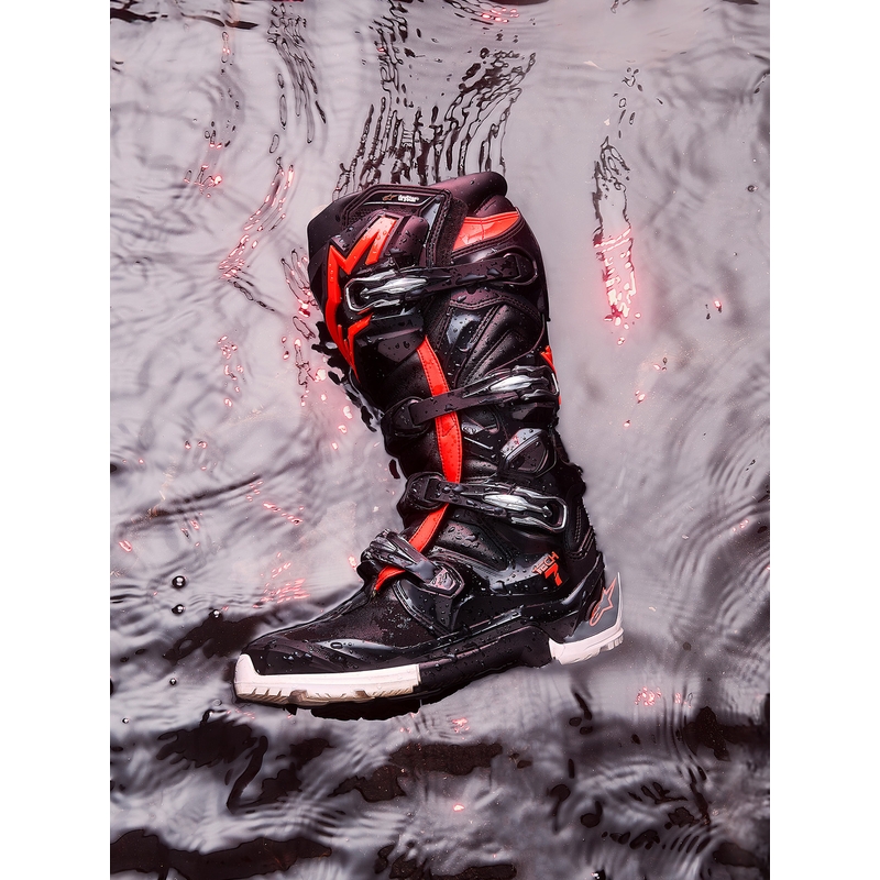 Alpinestars Tech 7 Enduro Drystar motoros csizma fekete-fluo piros-fehér